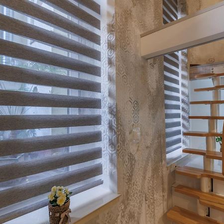 Sleek Minimalist Studio At Inner City Budapest Extérieur photo