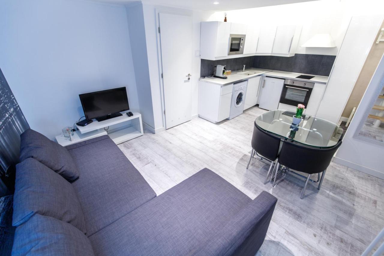 Sleek Minimalist Studio At Inner City Budapest Extérieur photo