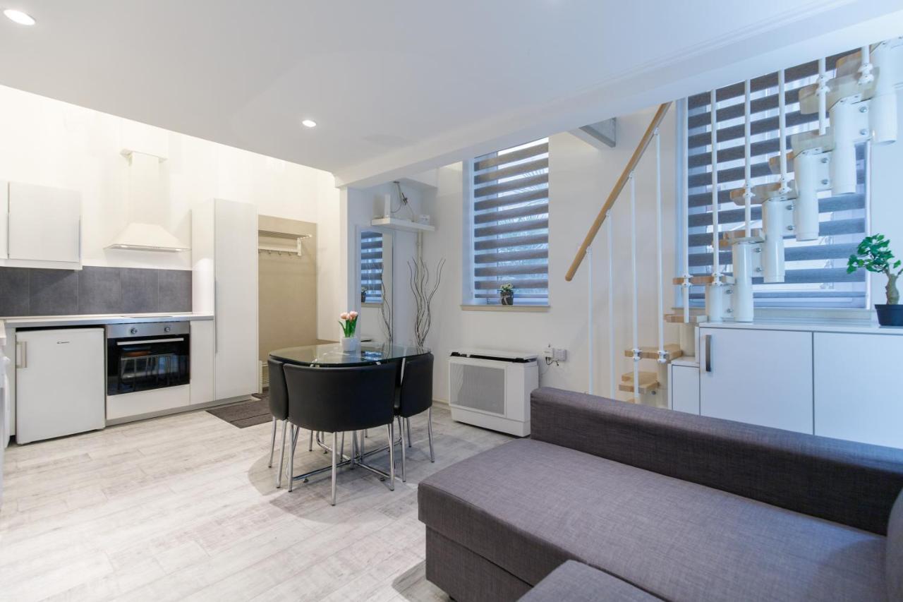 Sleek Minimalist Studio At Inner City Budapest Extérieur photo