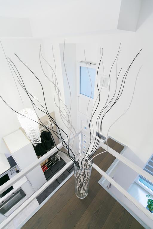 Sleek Minimalist Studio At Inner City Budapest Extérieur photo