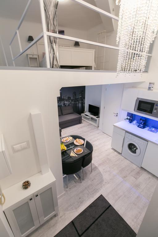 Sleek Minimalist Studio At Inner City Budapest Extérieur photo